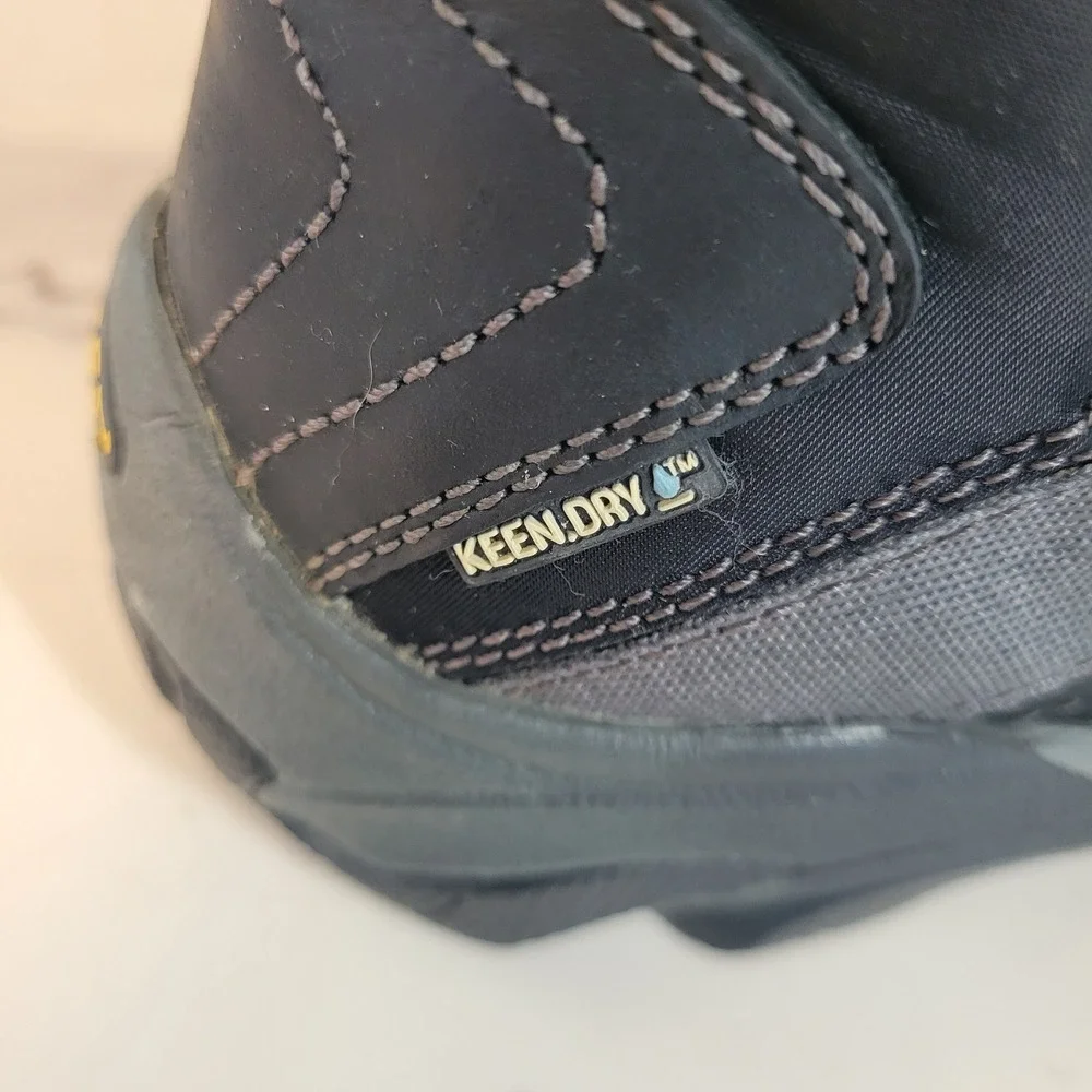 Keen Womens Betty Size 8.5 Waterproof Snow Boots Black Gray Quilted Lined